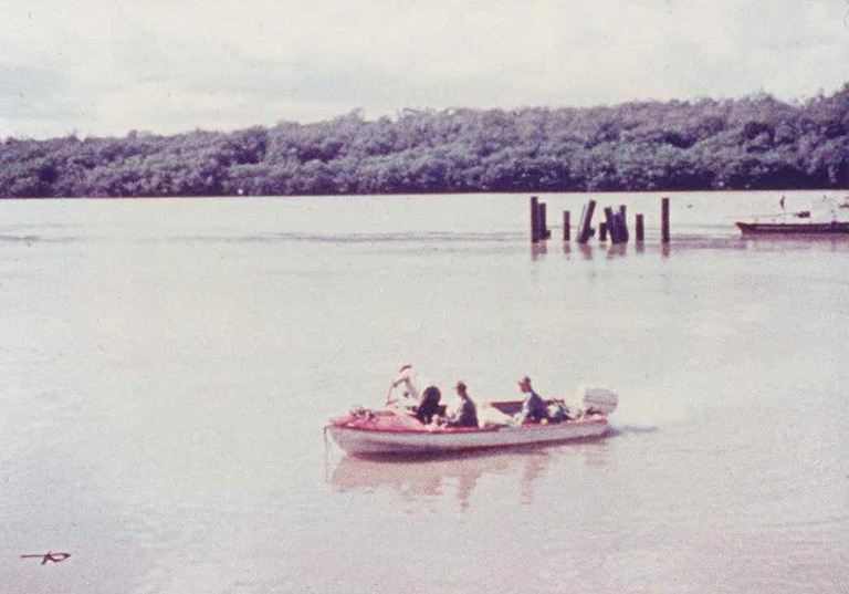 Traversée du Kourou en 1965